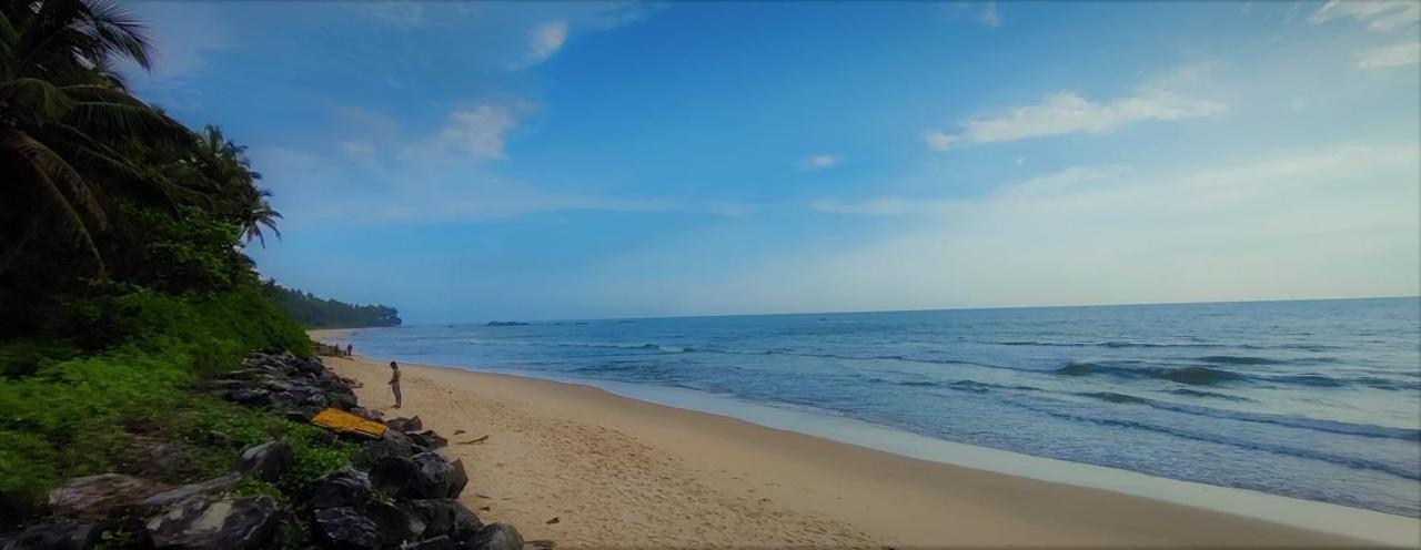 White Shell Beach House Канур Екстериор снимка