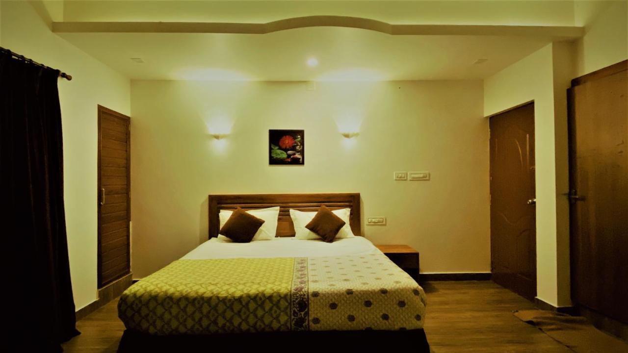 White Shell Beach House Канур Екстериор снимка