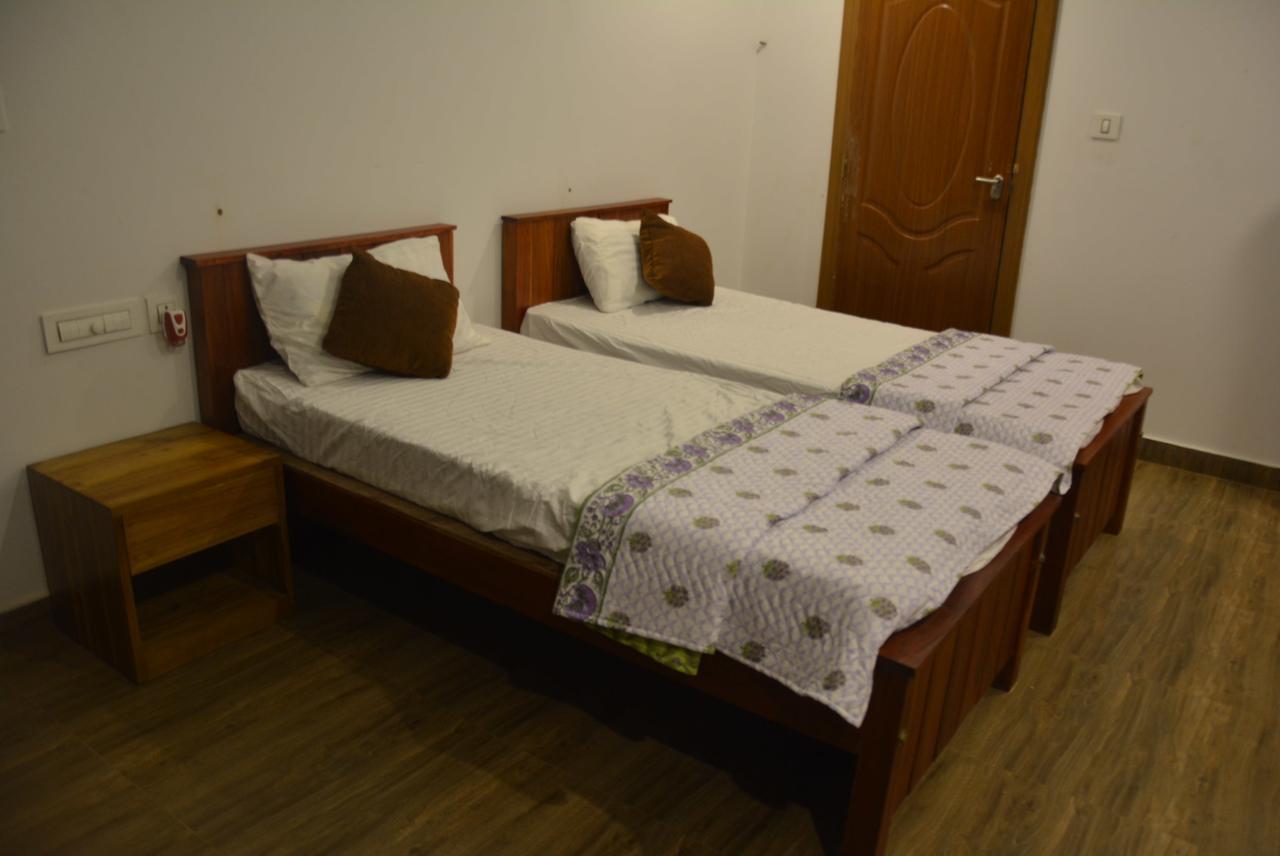 White Shell Beach House Канур Екстериор снимка